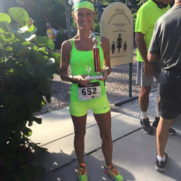 Meet your Posher, Lori - Picture 9 of 9